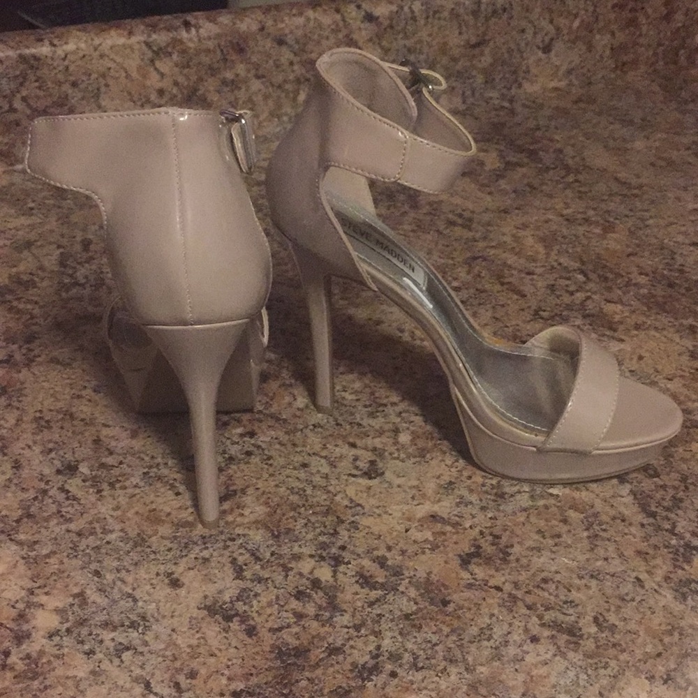Heels - Picture 2 of 3